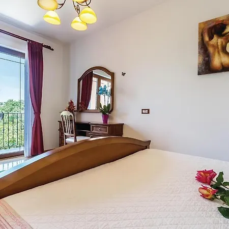 Apartment 2 Bedroom In