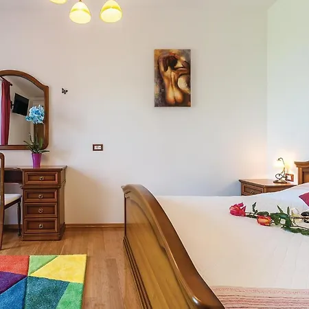 2 Bedroom In Apartment Gajana
