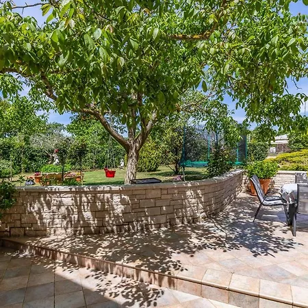 2 Bedroom In * Gajana