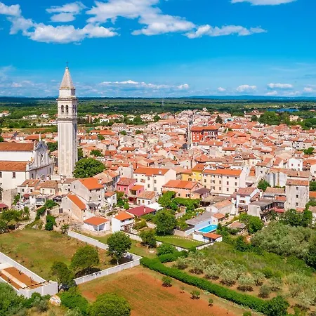 2 Bedroom In Gajana